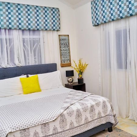 Caribbean Estates, 10 Mins From The Beach, Beautiful Gated Community Portmore Esterno foto